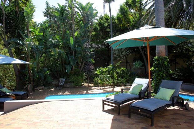 Pool Bereich im Gästehaus Südafrika